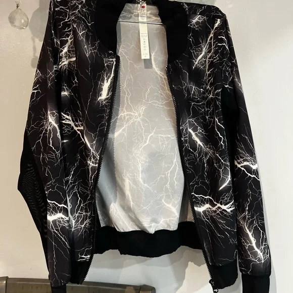 lululemon athletica Black Lightning Bomber Jacket - Picture 2 of 5